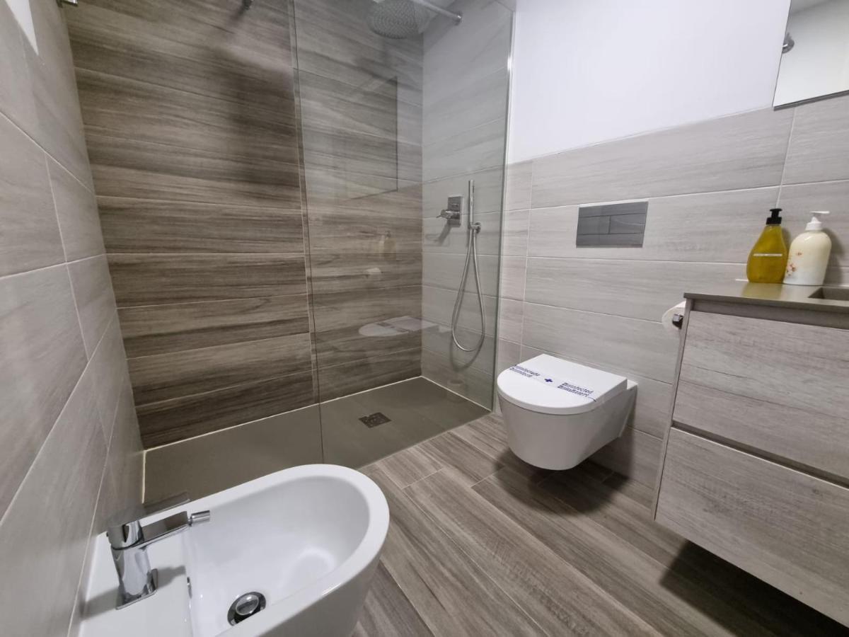 Duplex Moderno En Alameda Apartman Sevilla Kültér fotó